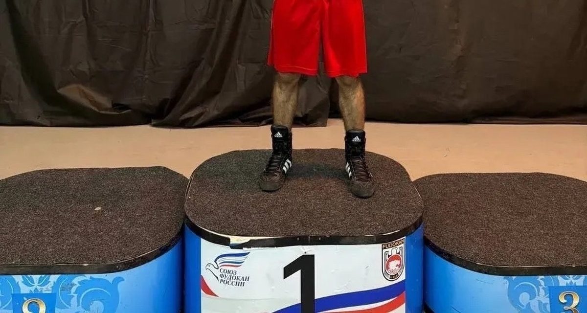 Оренбургский боксёр выиграл три боя на чемпионате МЧС и выполнил норматив мастера спорта
