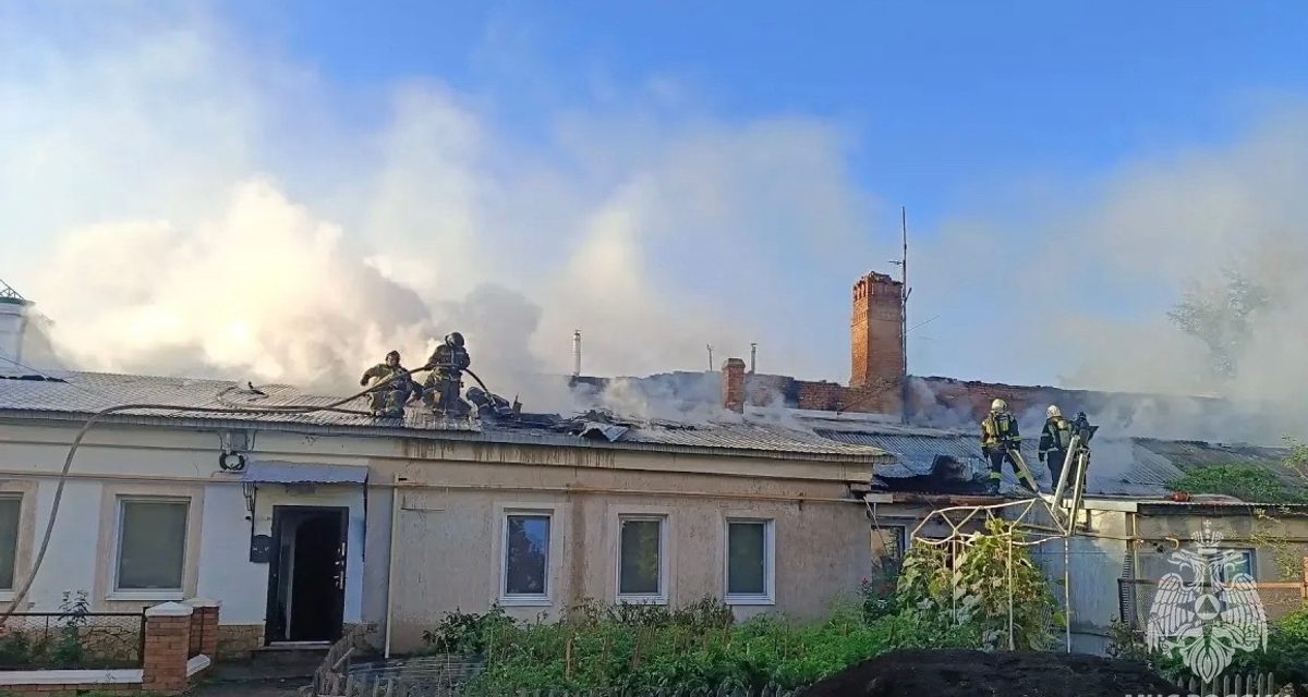 Жильцы сами вышли из горящего дома на Советской — никто не пострадал