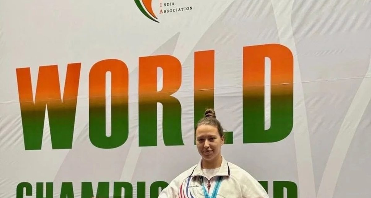 Оренбурженка Ксения Кузьмичева взяла серебро чемпионата мира по гиревому спорту в Нью-Дели
